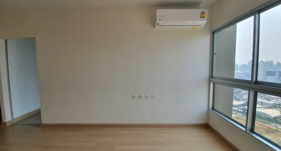 For rent 2 ベッドルーム condo in Huai Khwang, Bangkok