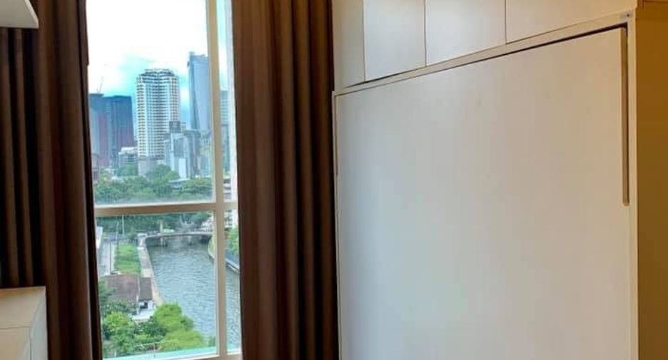 For rent 2 bedrooms condo in Pathum Wan, Bangkok