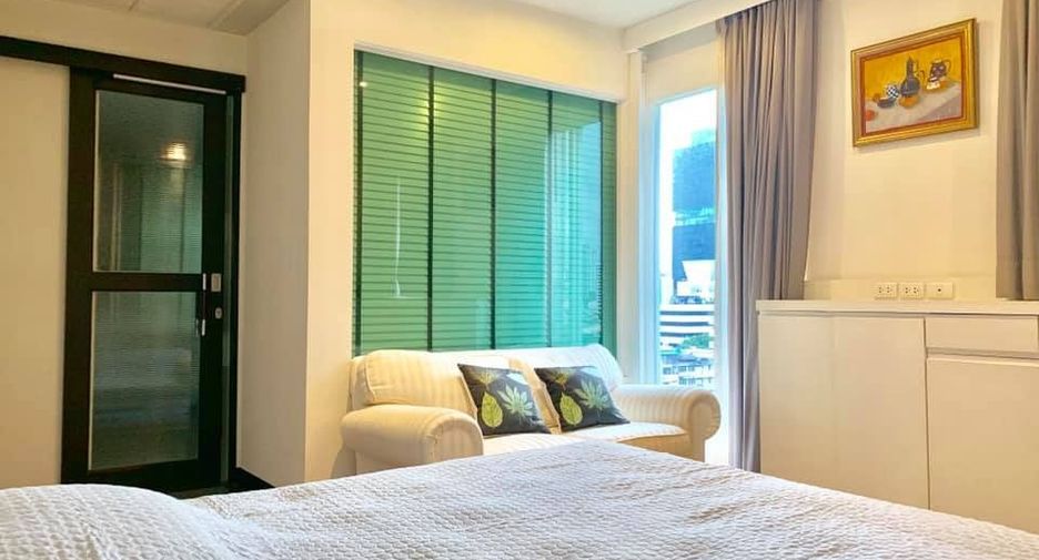 For rent 2 bedrooms condo in Pathum Wan, Bangkok