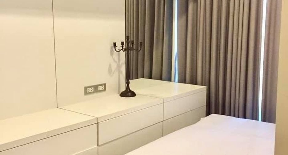 For rent 2 bedrooms condo in Pathum Wan, Bangkok