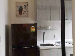 Wohnung zur Miete mit Studio in Huai Khwang, Bangkok