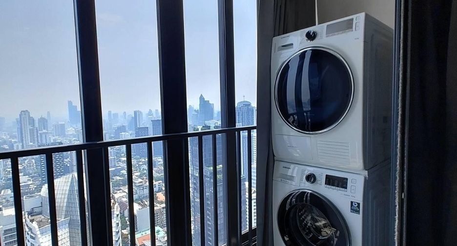À louer studio condo à Khlong Toei, Bangkok