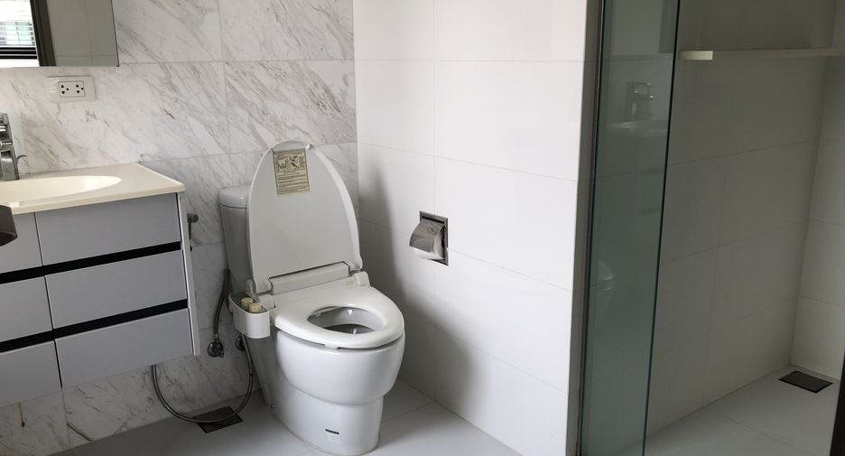 Condo en alquiler de 2 habitaciones en Watthana, Bangkok