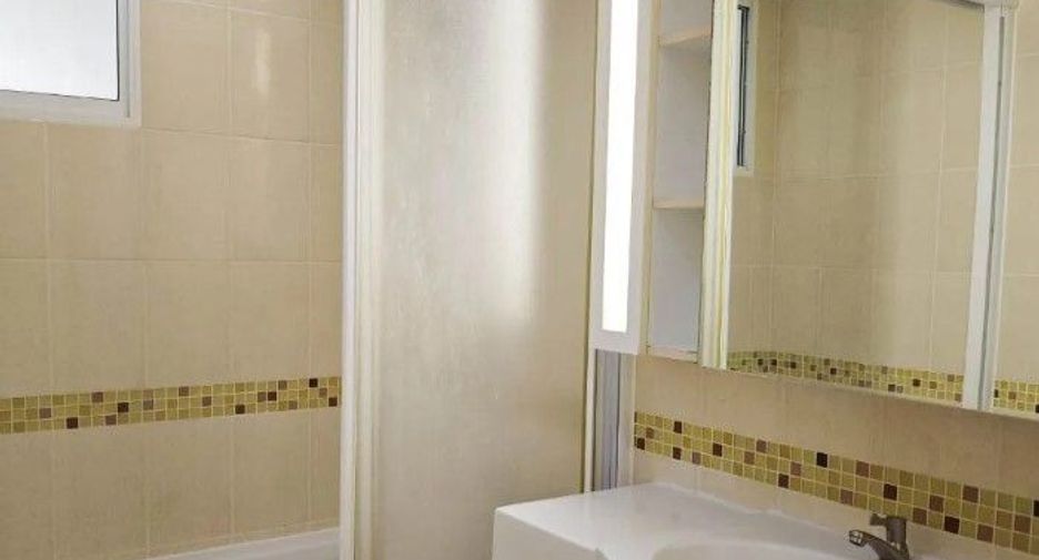 Condo en alquiler de 1 habitaciones en Thon Buri, Bangkok