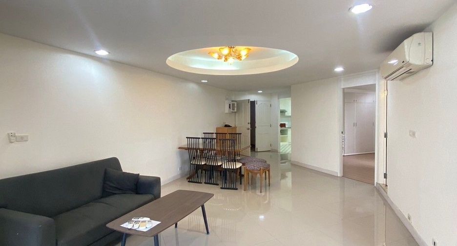 For rent 3 bedrooms condo in Watthana, Bangkok