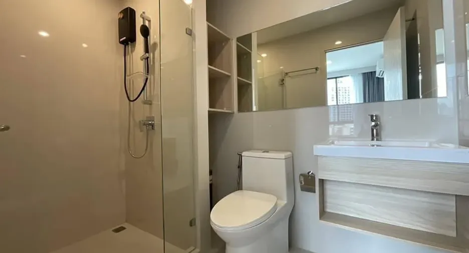 Condo en alquiler de 1 habitaciones en Huai Khwang, Bangkok