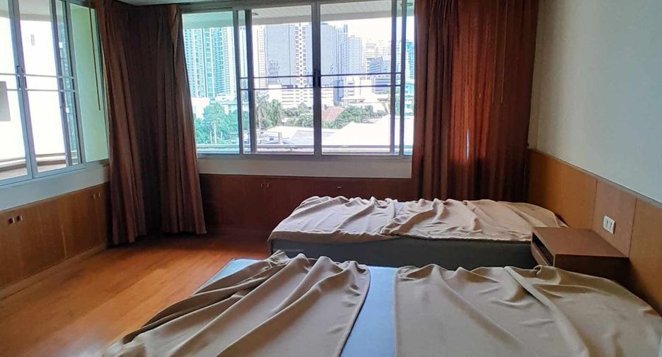For rent 3 ベッドルーム condo in Khlong Toei, Bangkok