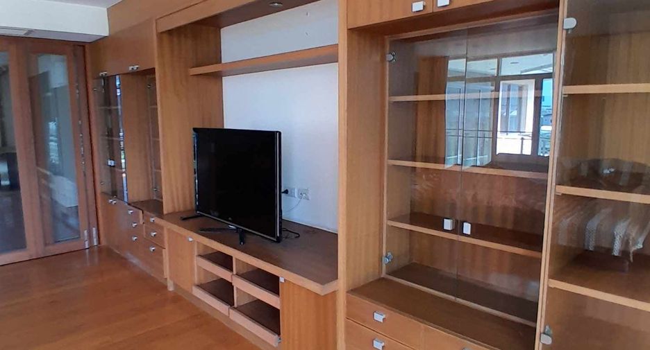 For rent 3 ベッドルーム condo in Khlong Toei, Bangkok