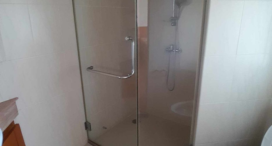 For rent 3 ベッドルーム condo in Khlong Toei, Bangkok