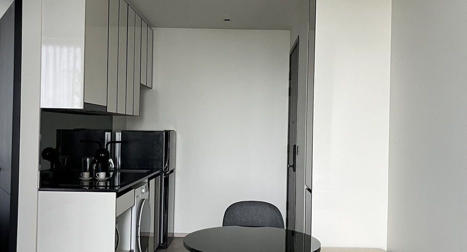 For rent 2 bedrooms condo in Khlong San, Bangkok
