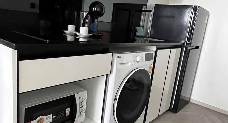 For rent 2 bedrooms condo in Khlong San, Bangkok