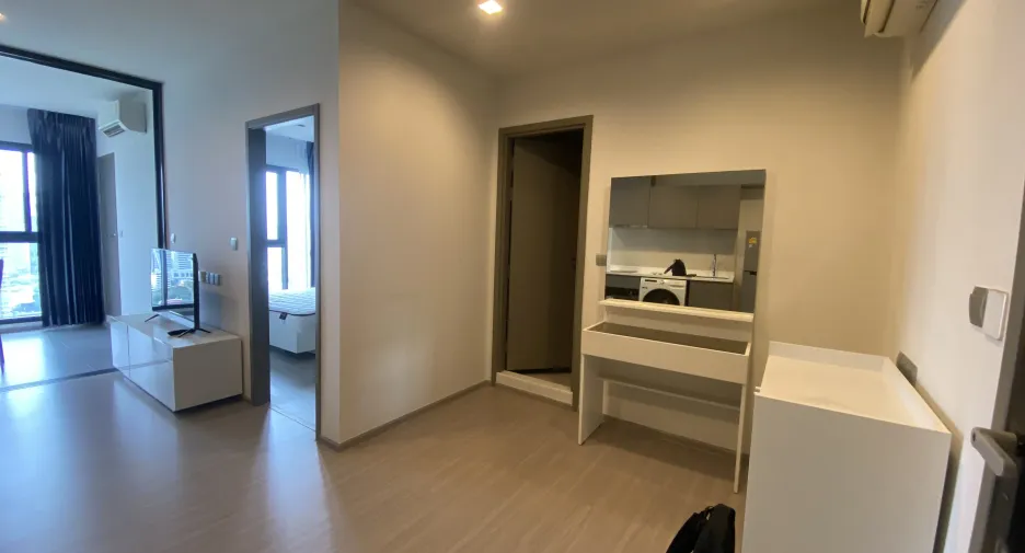 For rent 1 bed condo in Huai Khwang, Bangkok