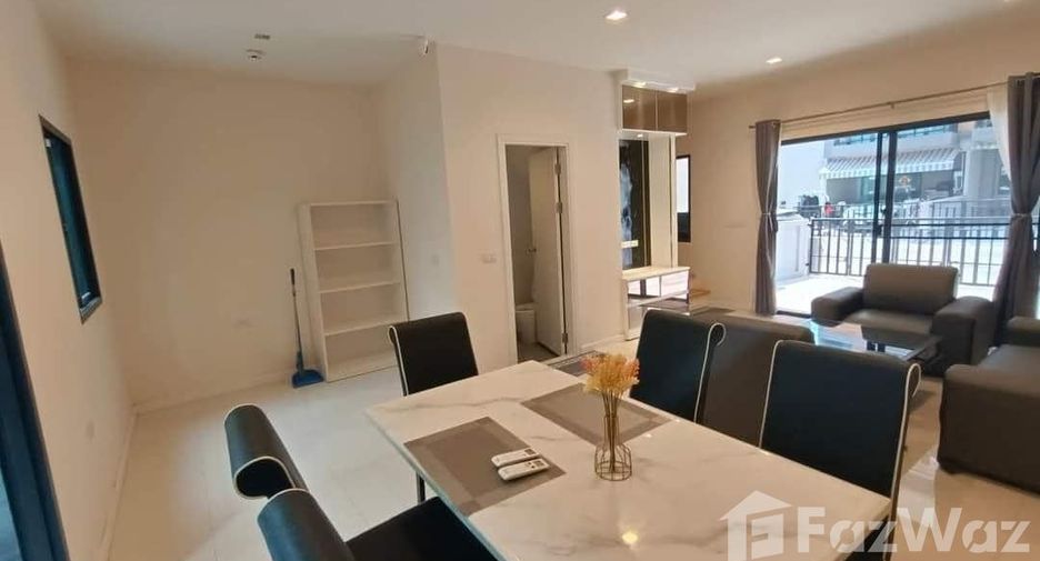 For rent 4 bedrooms townhouse in Prawet, Bangkok