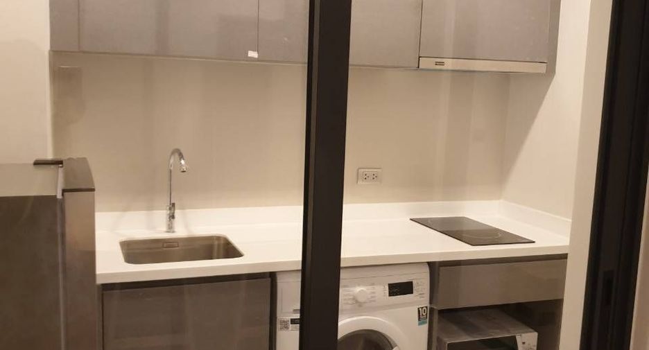 Wohnung zur Miete mit 1 Zimmer in Huai Khwang, Bangkok