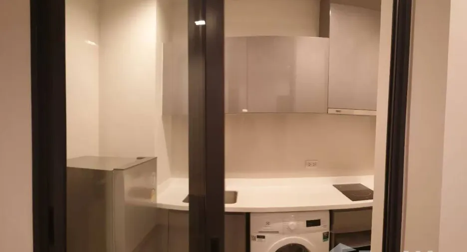 Wohnung zur Miete mit 1 Zimmer in Huai Khwang, Bangkok