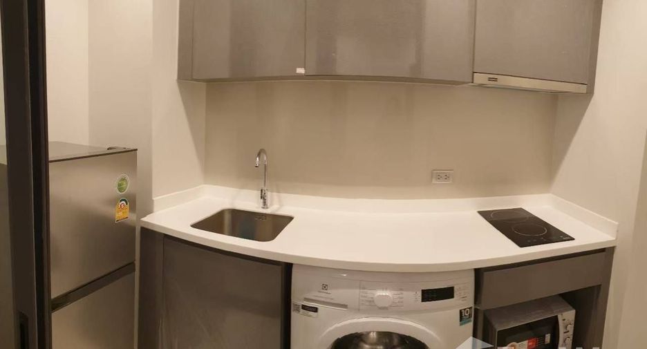 Wohnung zur Miete mit 1 Zimmer in Huai Khwang, Bangkok