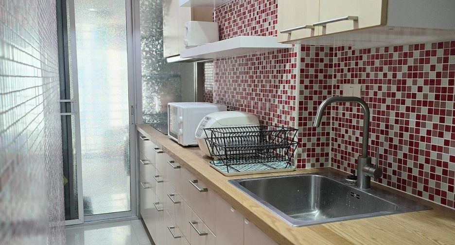 Wohnung zur Miete mit 1 Zimmer in Huai Khwang, Bangkok