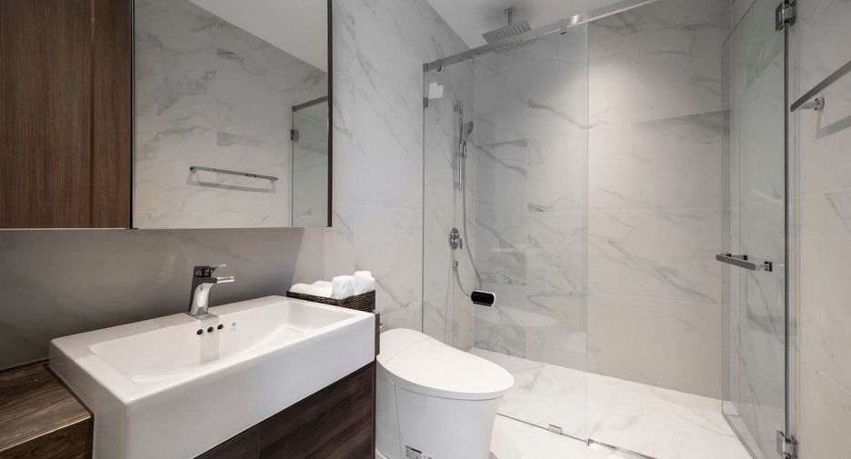 For rent 3 bedrooms condo in Sathon, Bangkok