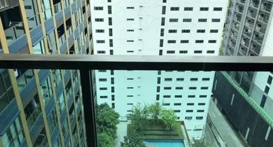 For rent 1 bed condo in Watthana, Bangkok