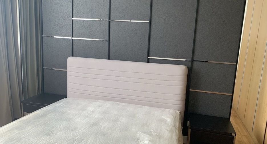 For rent 3 bedrooms condo in Khlong Toei, Bangkok
