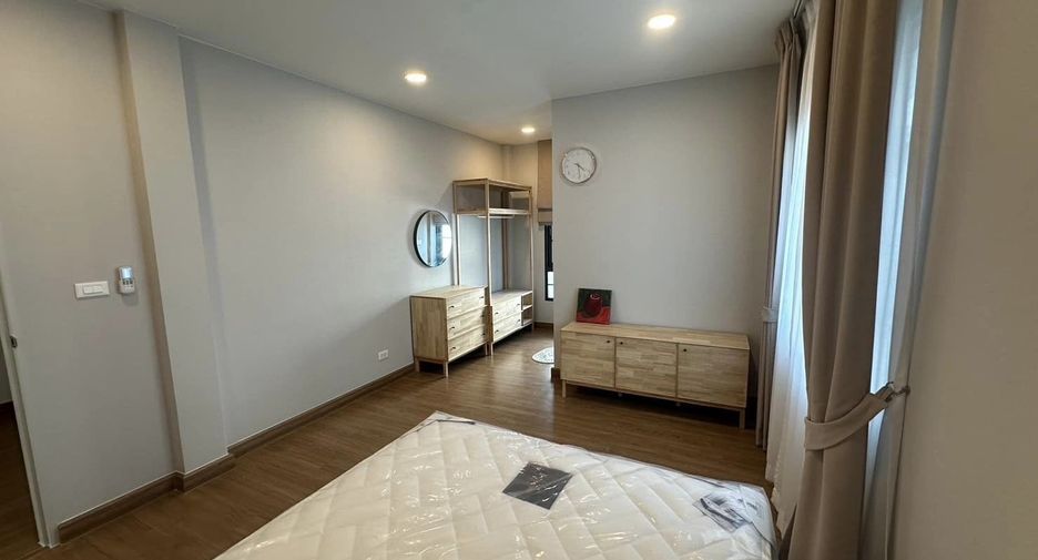 À louer 4 chambres maison à Bang Phli, Samut Prakan