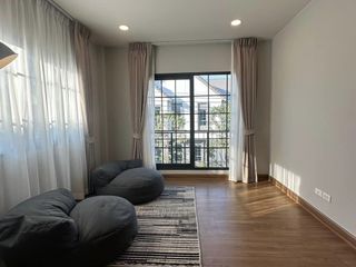 Casa en alquiler de 4 habitaciones en Bang Phli, Samut Prakan