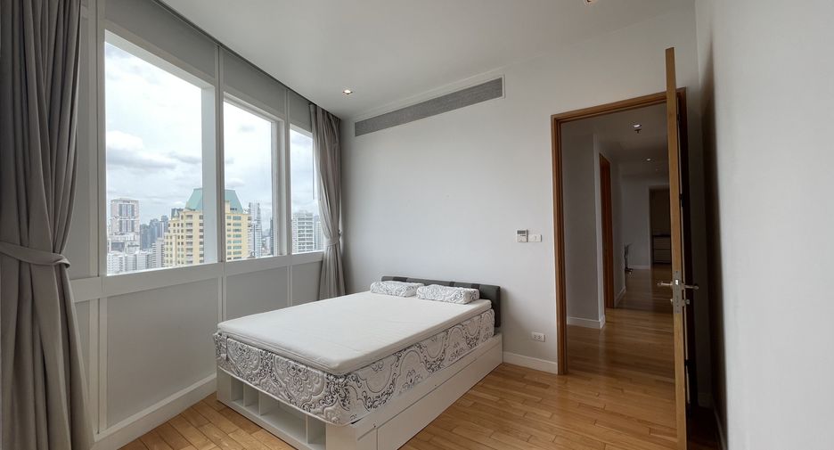 Wohnung zur Miete mit 3 Zimmer in Khlong Toei, Bangkok