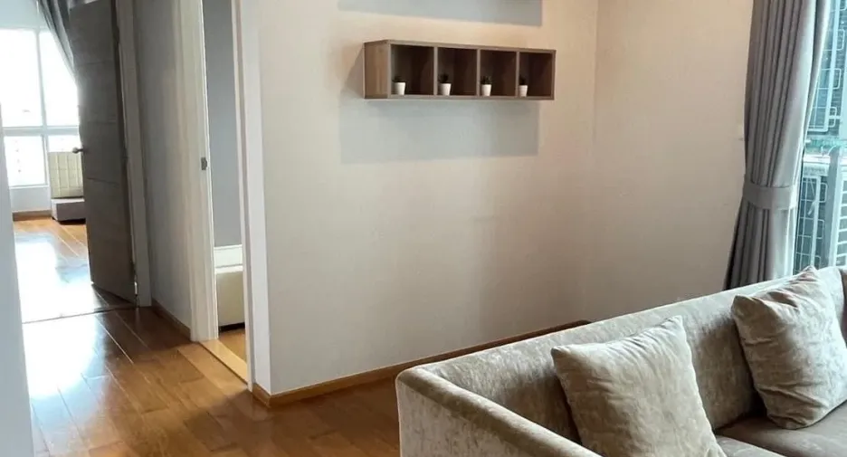 For rent 2 bedrooms condo in Khlong San, Bangkok