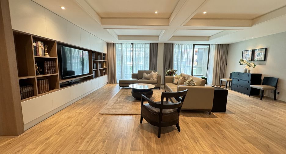 For rent 3 bedrooms apartment in Watthana, Bangkok