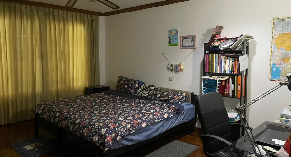 For rent 3 bedrooms apartment in Khlong Toei, Bangkok