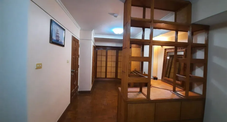 For rent 3 bedrooms condo in Phra Khanong, Bangkok
