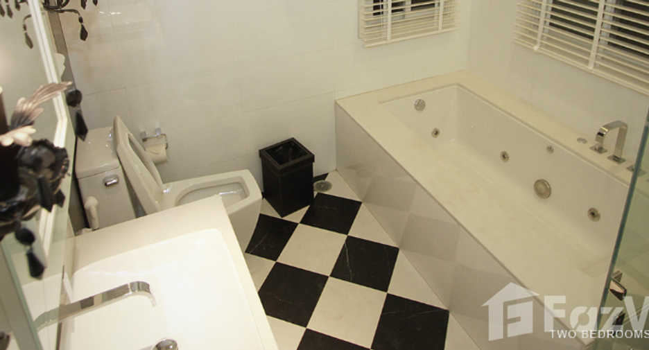 À louer 2 chambres appartement à Khlong Toei, Bangkok