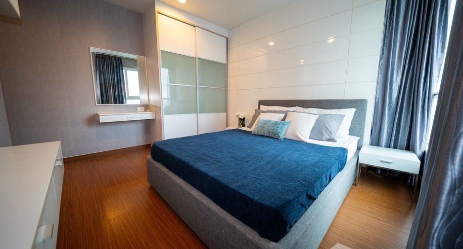 For rent 2 bedrooms condo in Khlong Toei, Bangkok
