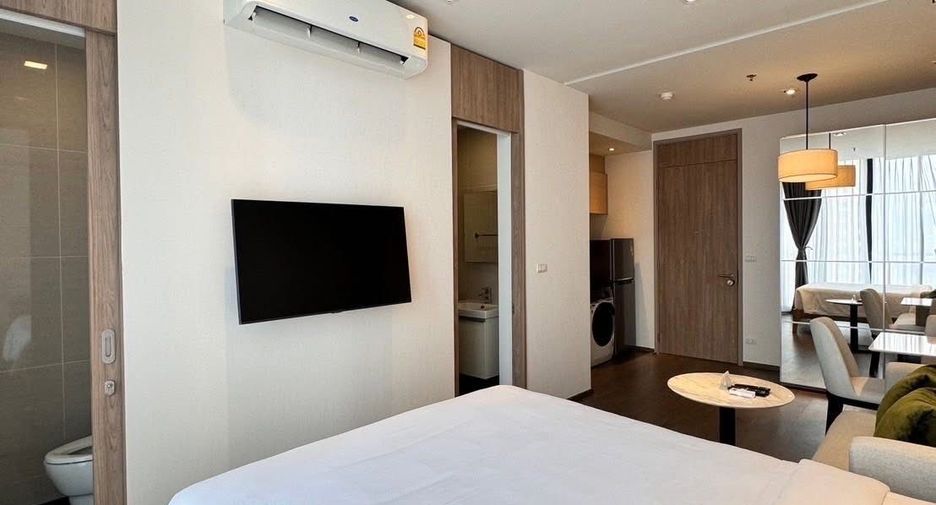 Wohnung zur Miete mit Studio in Khlong Toei, Bangkok