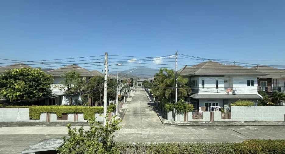 Casa en venta de 4 habitaciones en Hang Dong, Chiang Mai