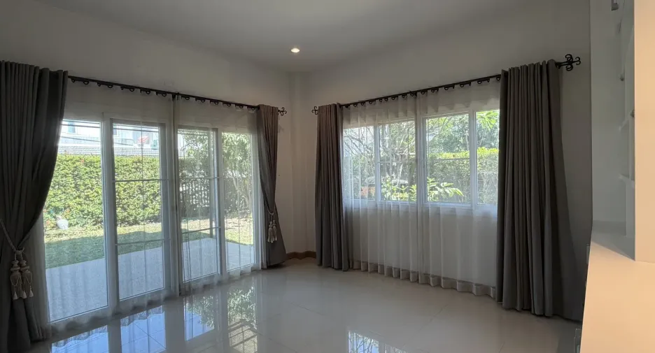 Casa en venta de 4 habitaciones en Hang Dong, Chiang Mai