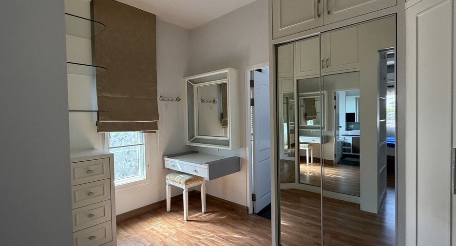Casa en venta de 4 habitaciones en Hang Dong, Chiang Mai