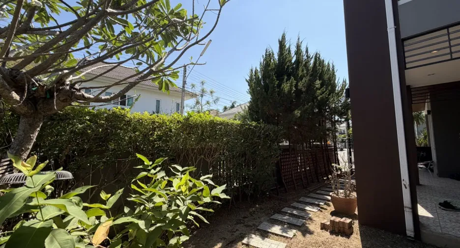 Casa en venta de 4 habitaciones en Hang Dong, Chiang Mai