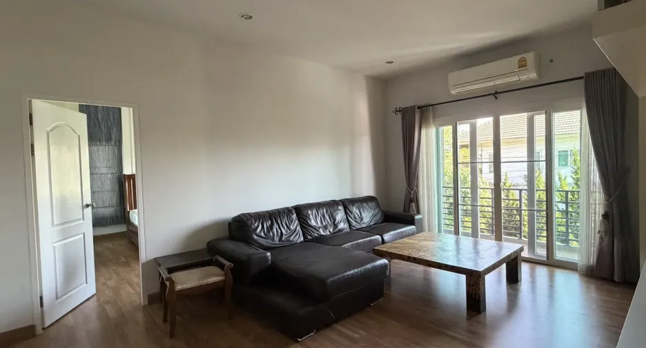 Casa en venta de 4 habitaciones en Hang Dong, Chiang Mai