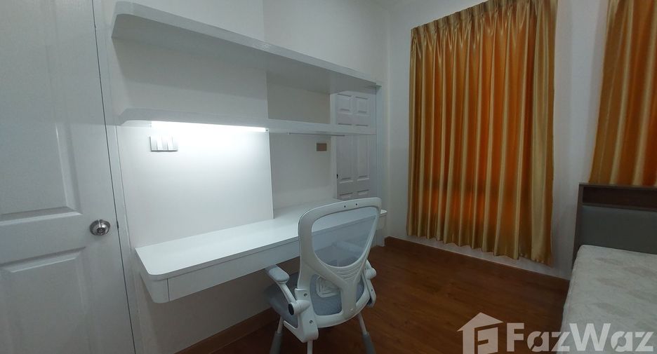 For rent 4 bedrooms house in Wang Thonglang, Bangkok