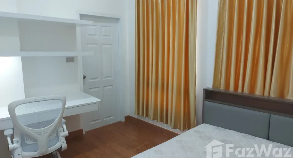 For rent 4 bedrooms house in Wang Thonglang, Bangkok