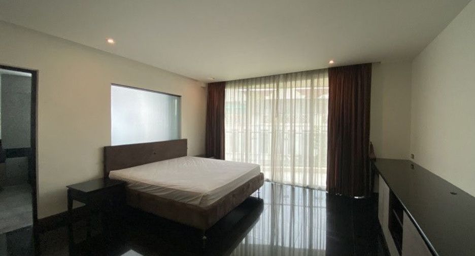 Condo en alquiler de 3 habitaciones en Watthana, Bangkok