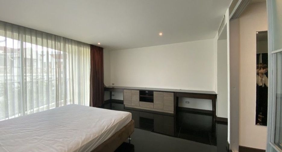 Condo en alquiler de 3 habitaciones en Watthana, Bangkok