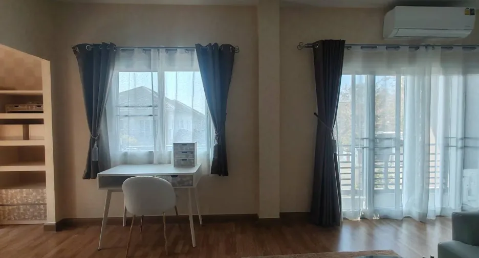 For sale 4 bedrooms house in Hang Dong, Chiang Mai