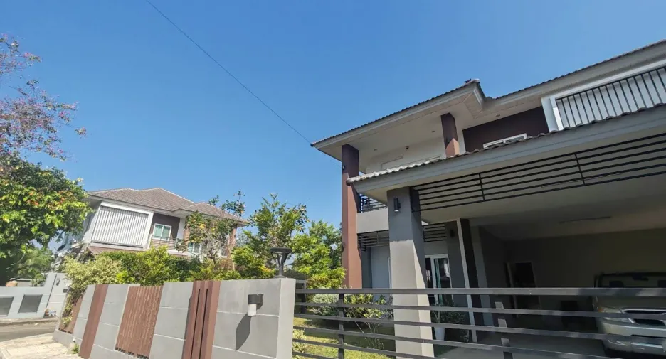 For sale 4 bedrooms house in Hang Dong, Chiang Mai