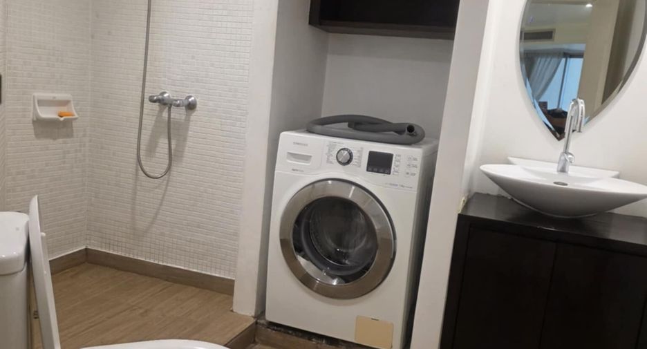 Condo en alquiler de 2 habitaciones en Yan Nawa, Bangkok