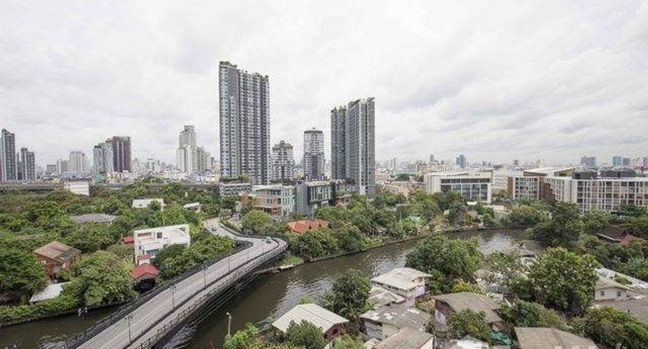 For rent 1 bed condo in Watthana, Bangkok