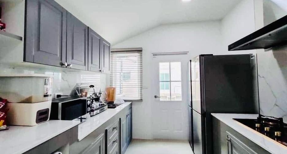 For rent 4 bedrooms house in Prawet, Bangkok