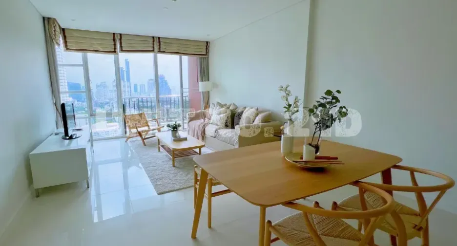 For rent 2 bedrooms condo in Khlong Toei, Bangkok