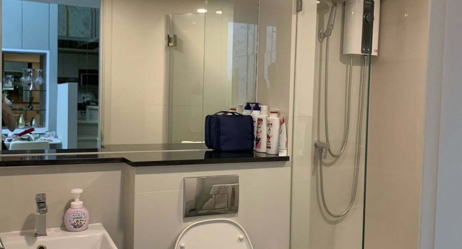 For rent 1 bed condo in Sathon, Bangkok